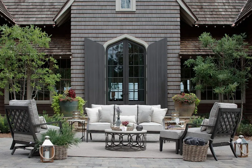 Knight Furniture Showrooms Inc.