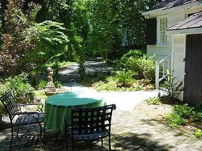 Price House Cottage B & B
