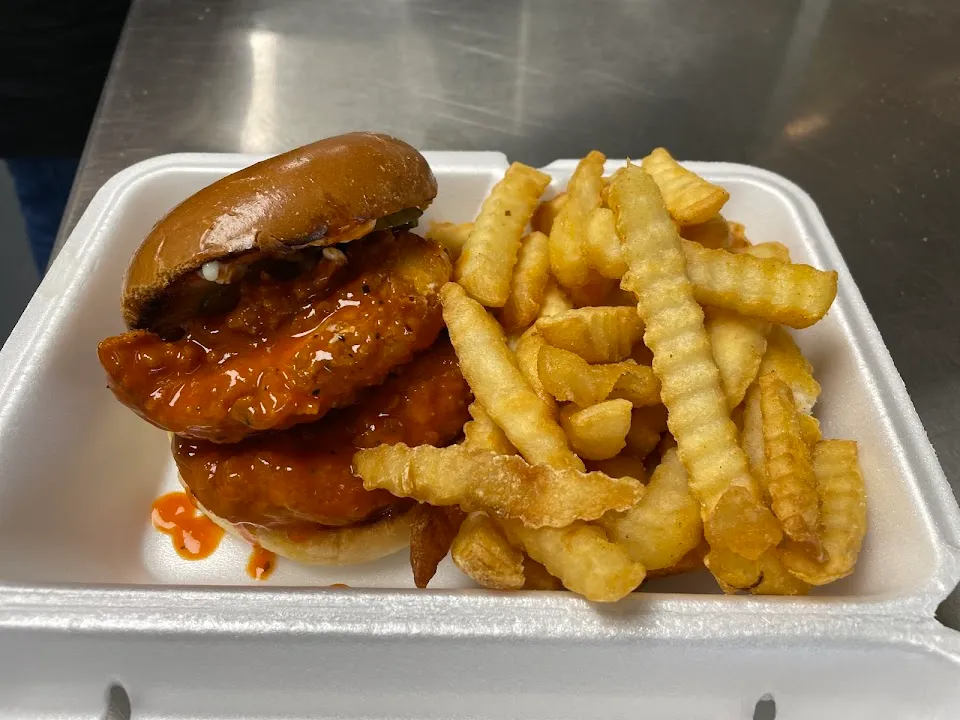 Wing Maxx of Lake Oconee