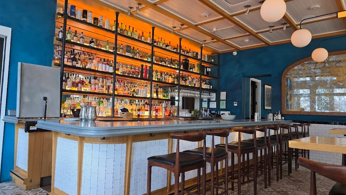 St. Neo's Brasserie