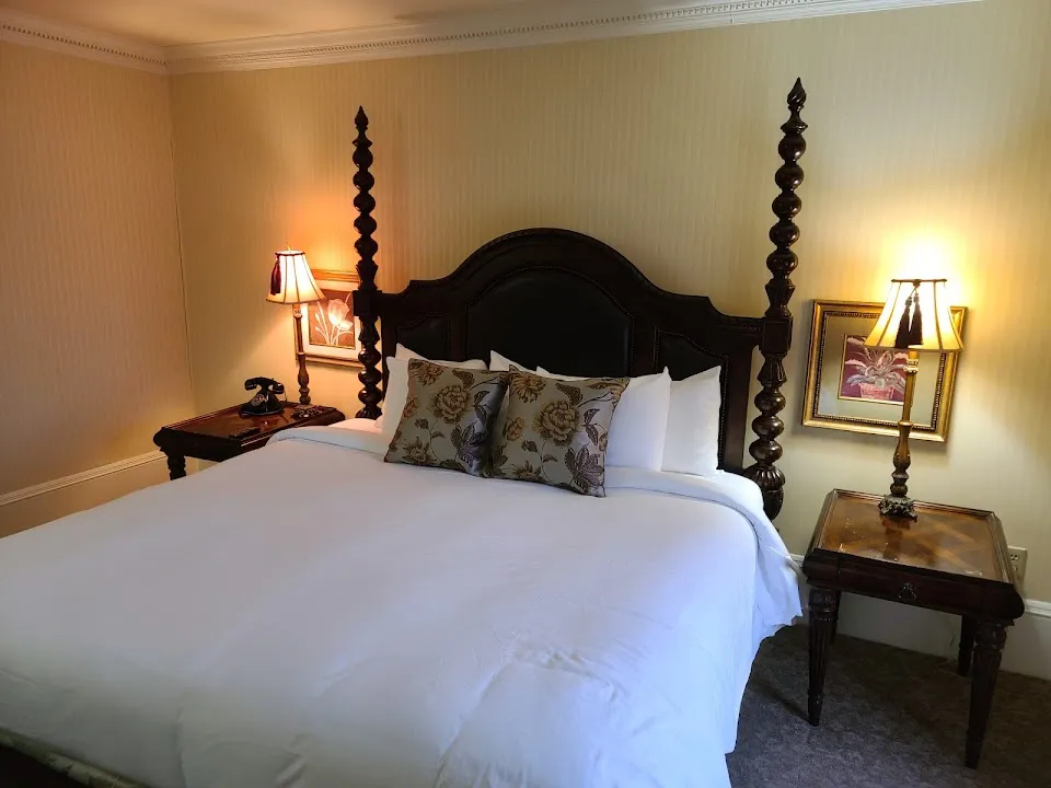 The Martha Washington Inn & Spa