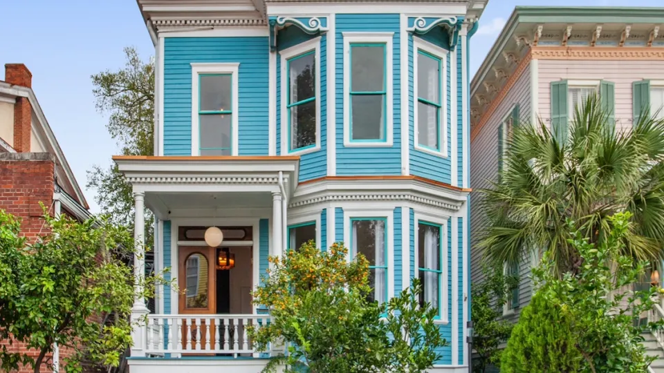 SHANGRI LA @ DOWNTOWN SAVANNAH