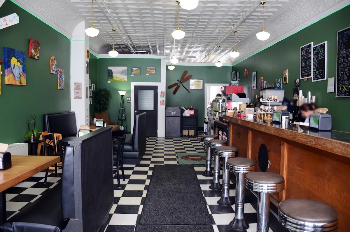 T's Coffee Shop
