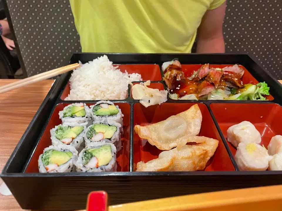 Sakura Sushi Restaurant