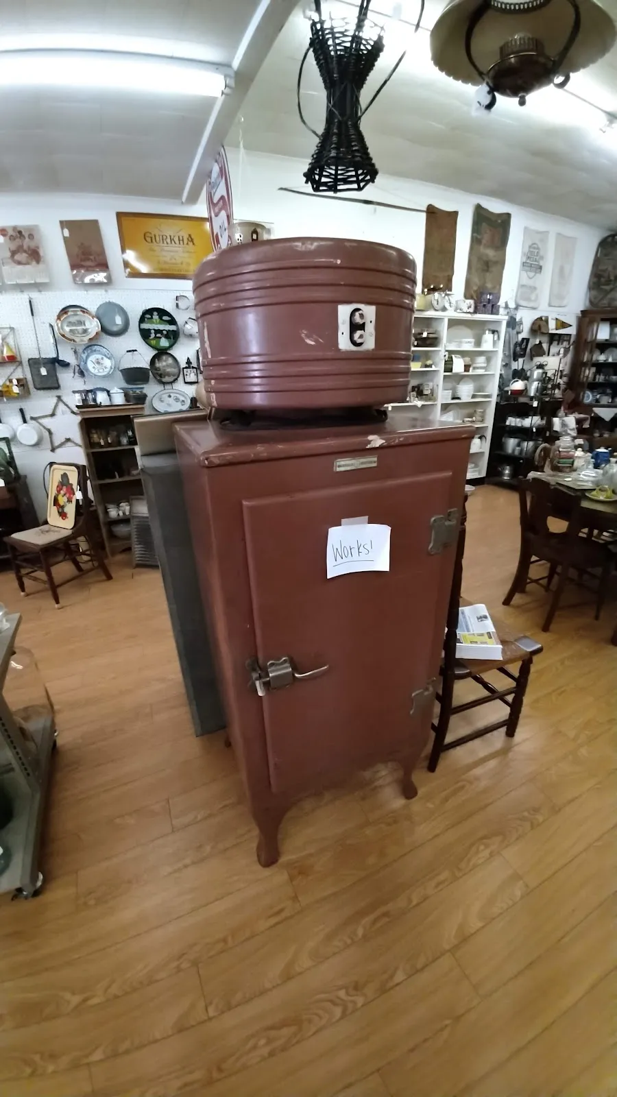 Coates Collectibles and Antiques