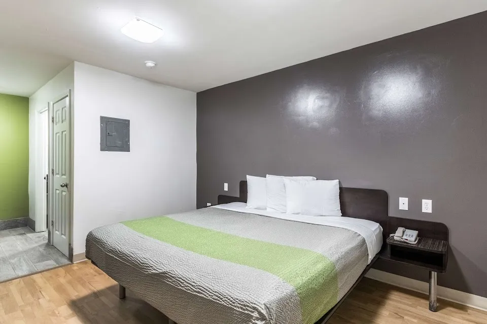 Studio 6 Extended Stay - Savannah, GA