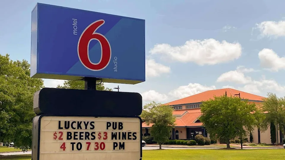 Motel 6 Savannah, GA - Gateway & I-95