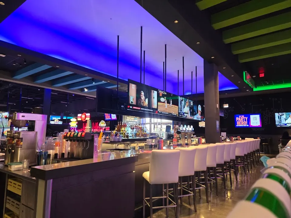 Dave & Buster's Pooler