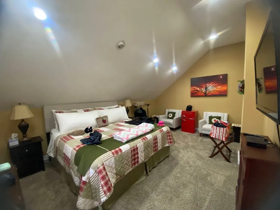 Tin Brook Bed & Breakfast