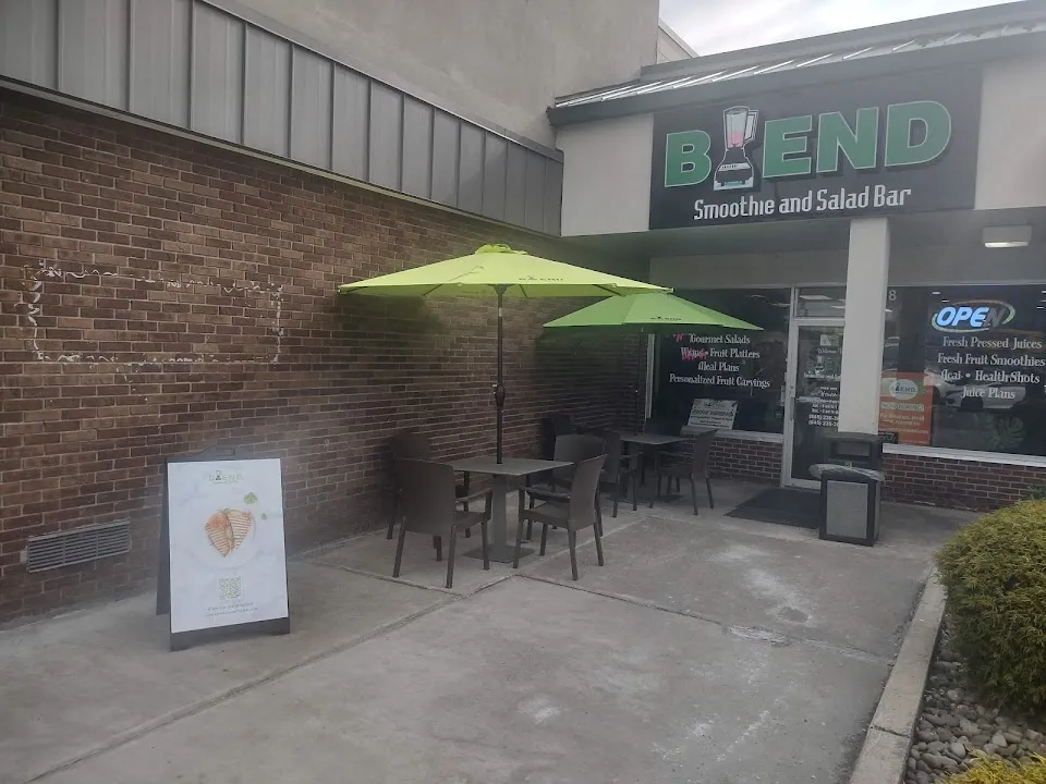Blend Smoothie and Salad Bar - Monroe