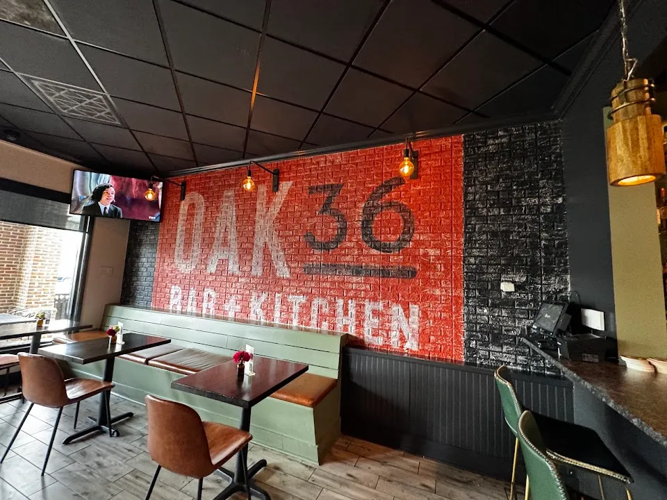OAK 36 Bar + Kitchen