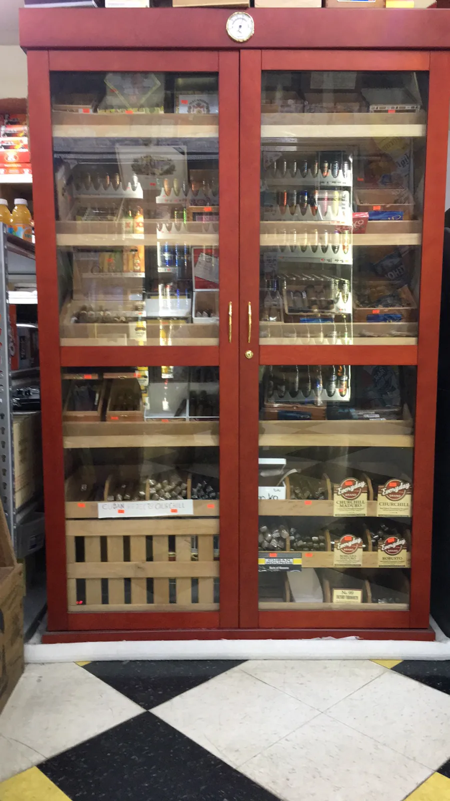 BEER AND TOBACCO OUTLET