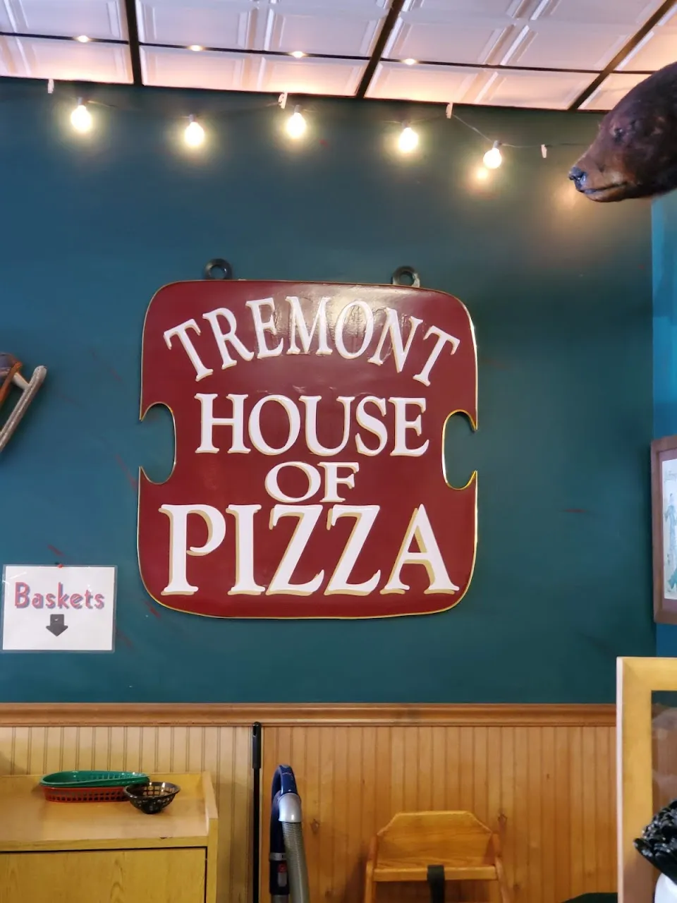 Tremont House of Pizza