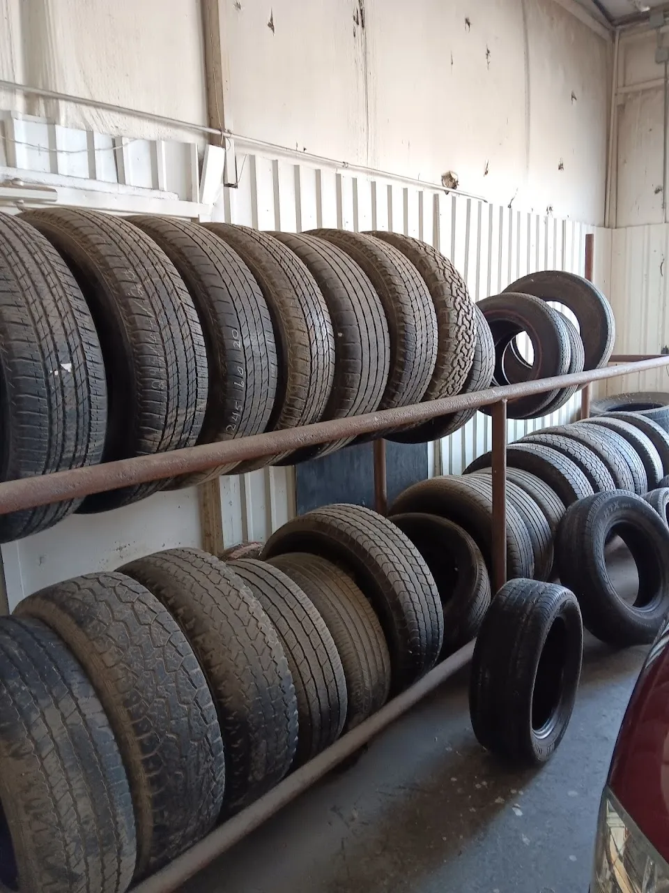 Grease monkey tires