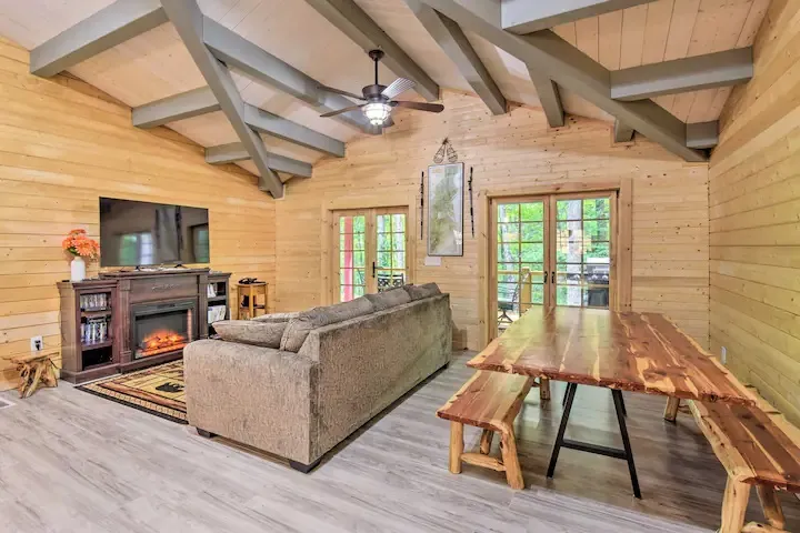 Red Leaf Cabin