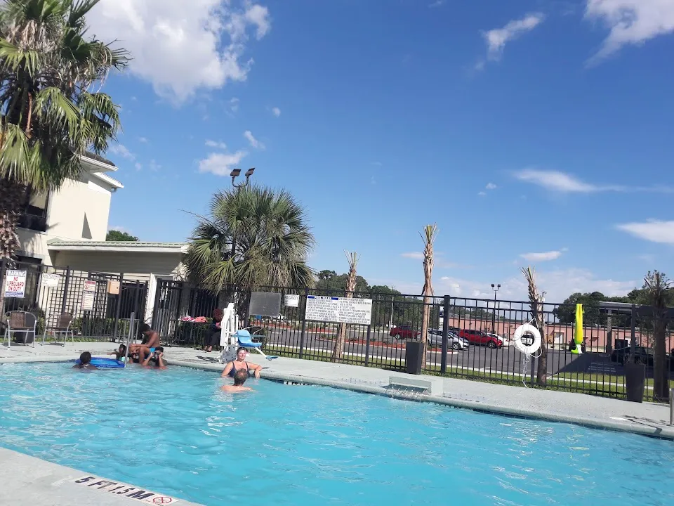 Baymont by Wyndham Savannah/Garden City