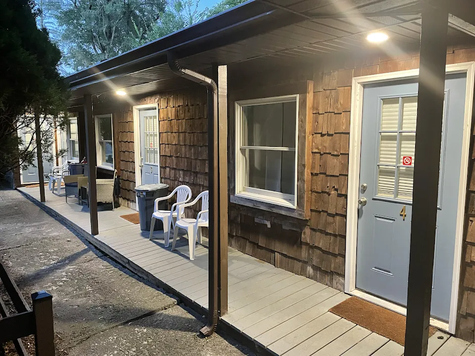 Lake Lodging Motel