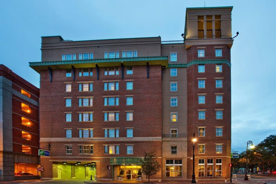Holiday Inn Express Savannah-Historic District by IHG