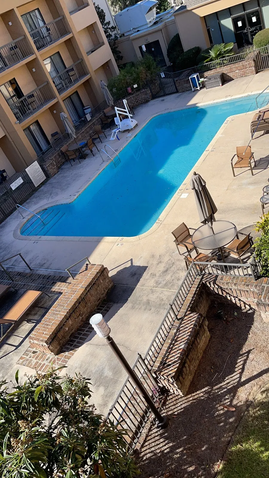 Courtyard by Marriott Savannah Midtown