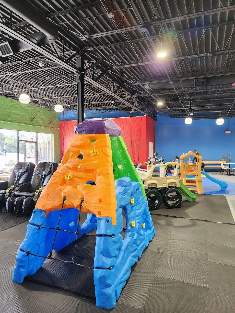 Bizy Beaver Indoor Playground