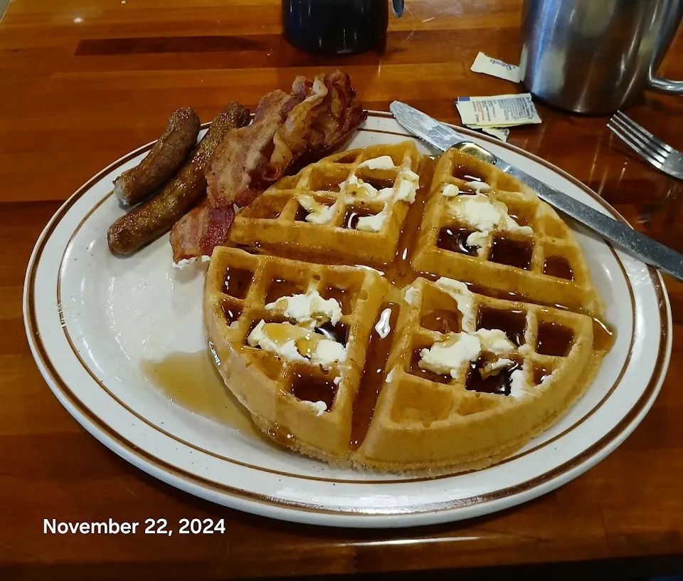 Loc's Chicken & Waffles