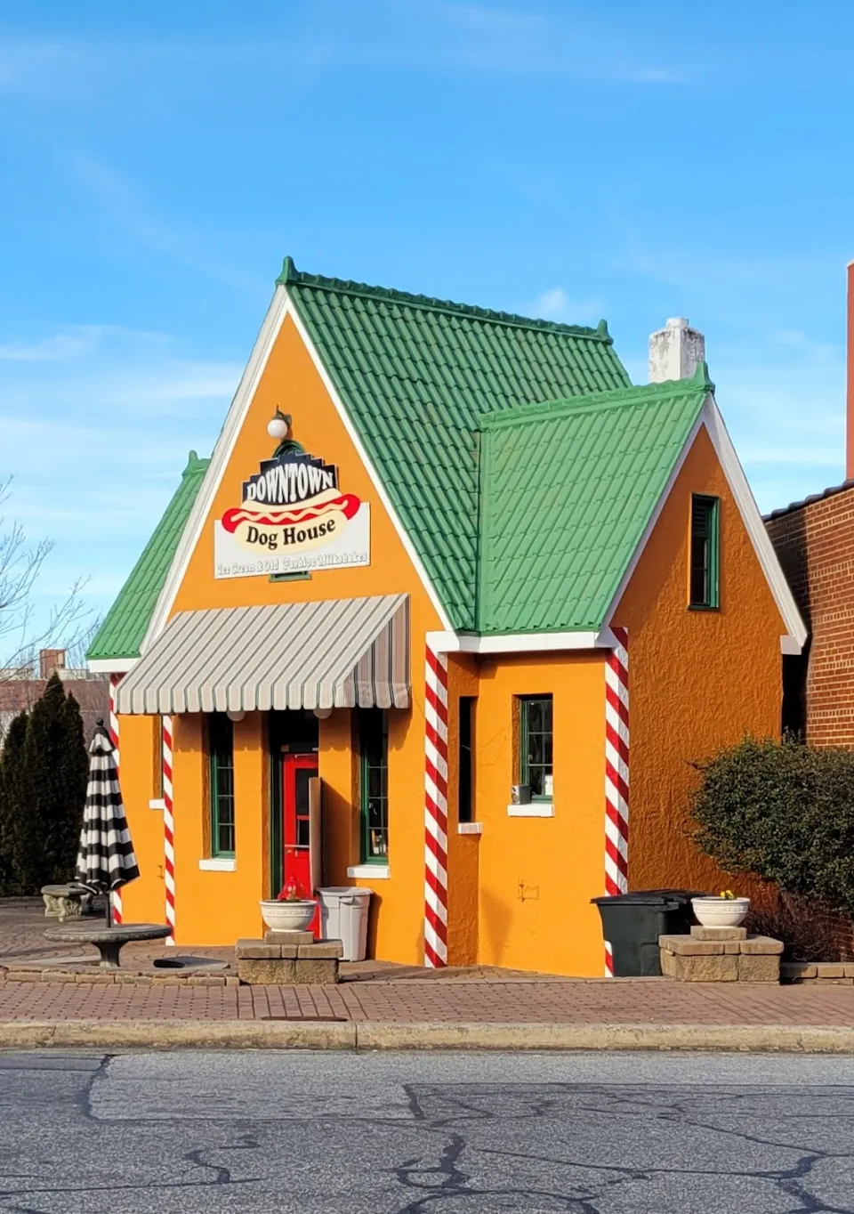 Downtown Dog House
