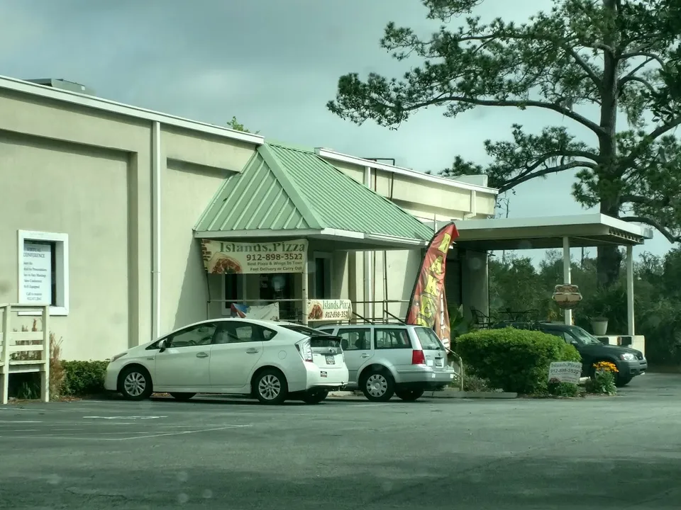 Island's Pizza