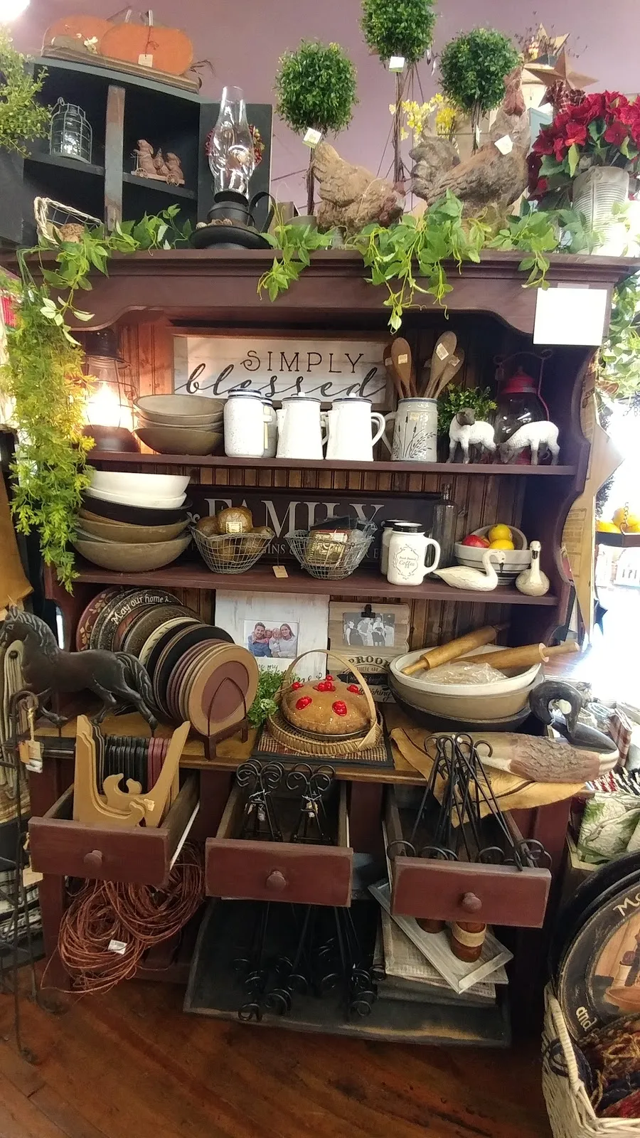 Crab Creek Country Store
