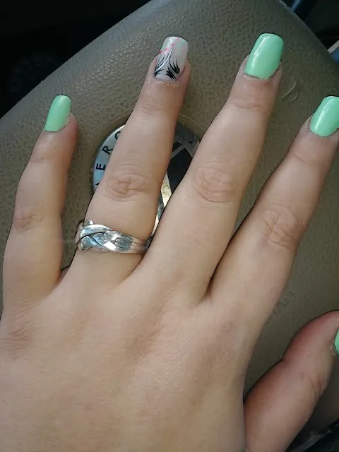K and F Nails