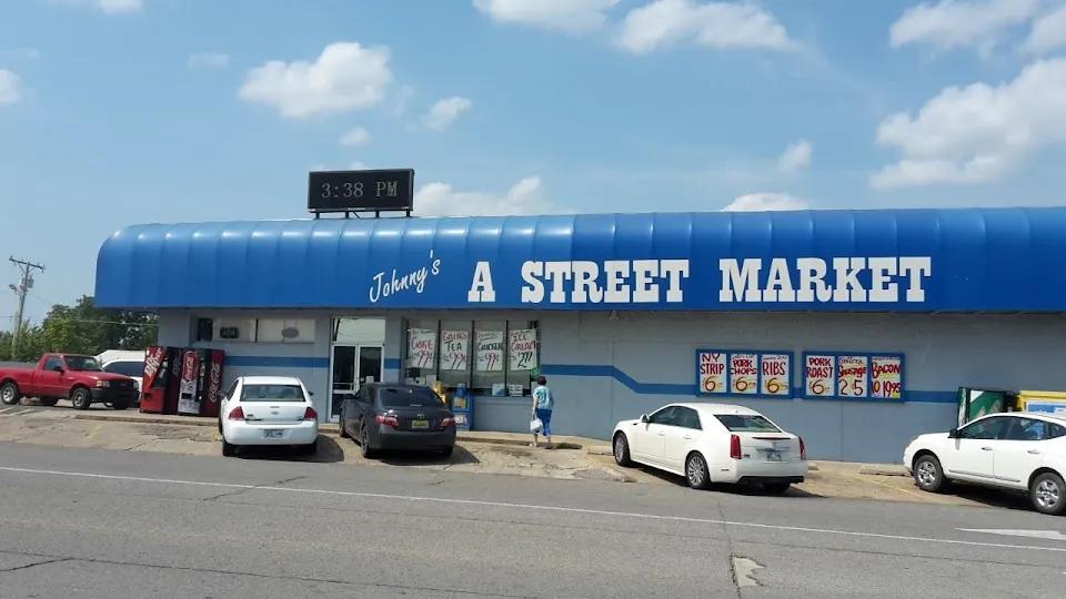 Johnny's A Street Market