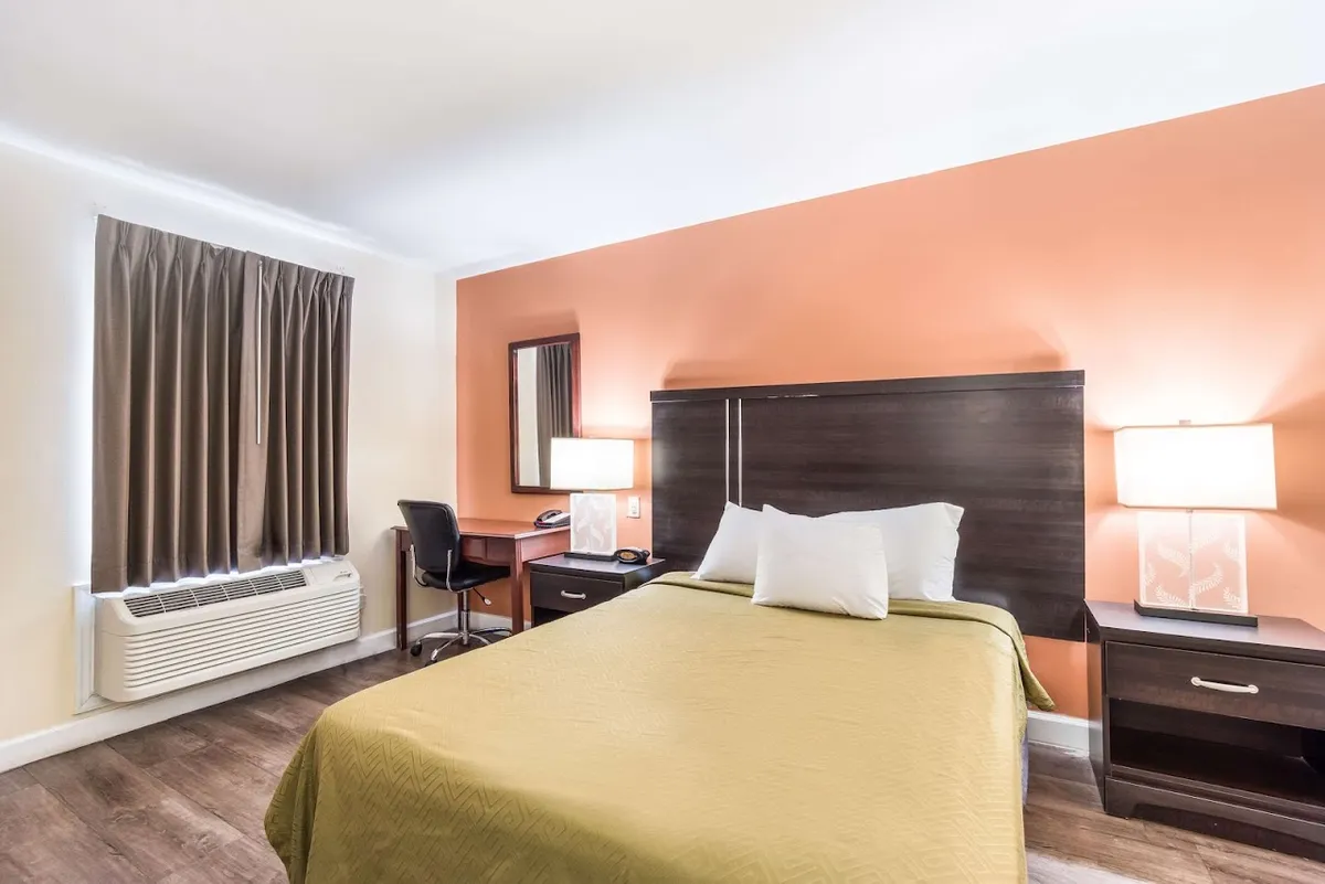 Econo Lodge Santee