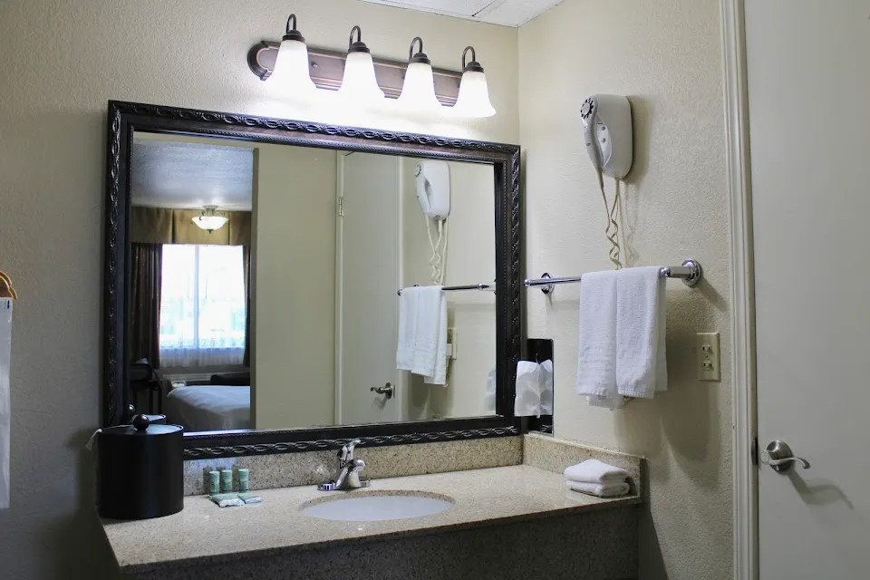 Baymont by Wyndham McAlester Hwy 69
