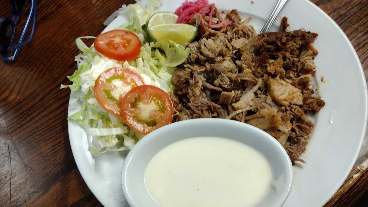 TAQUERÍA LOS COMPAS