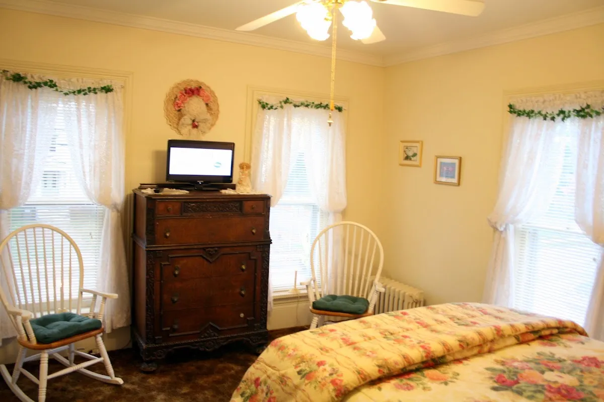 Gables Bed & Breakfast Inn