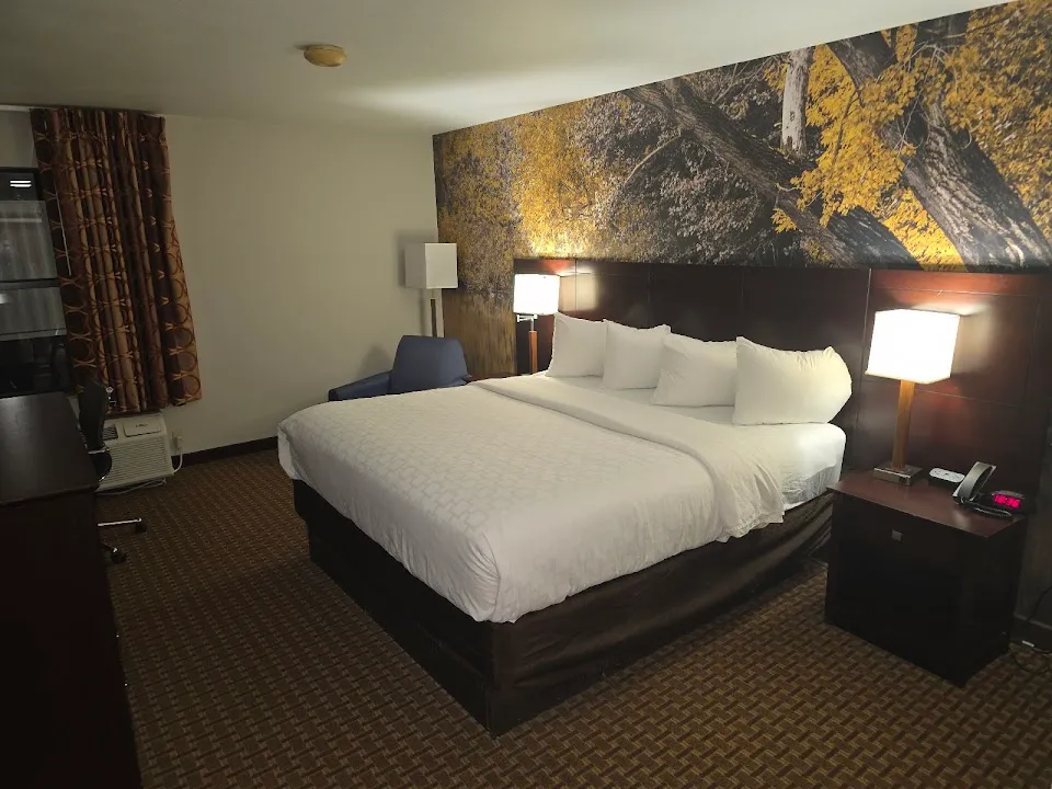 Spark by Hilton Abingdon I-81 near Fairgrounds