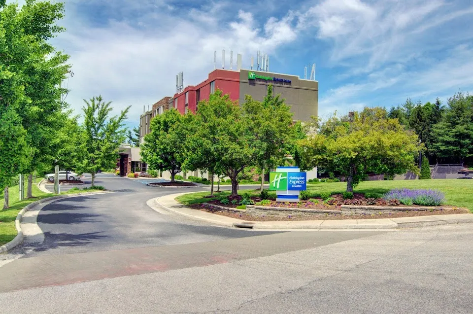 Holiday Inn Express & Suites Blacksburg - University Area by IHG