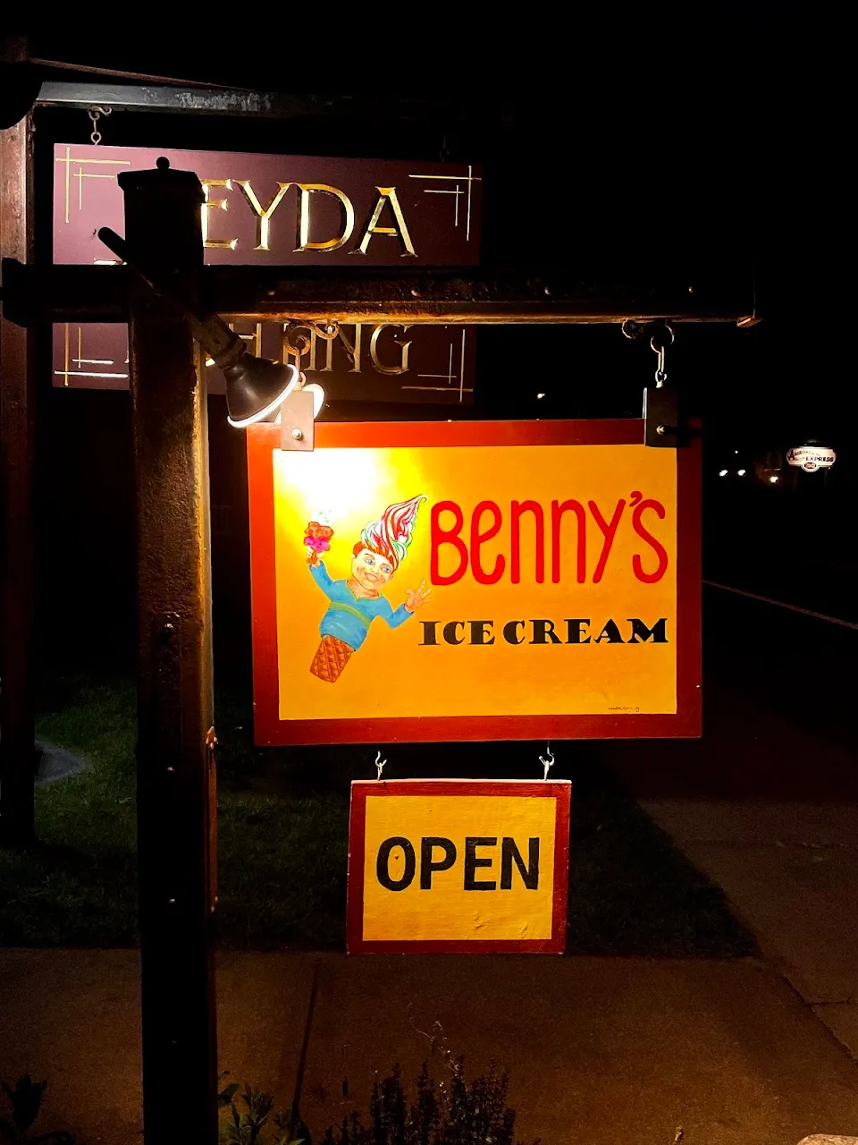 Benny's Ice Cream