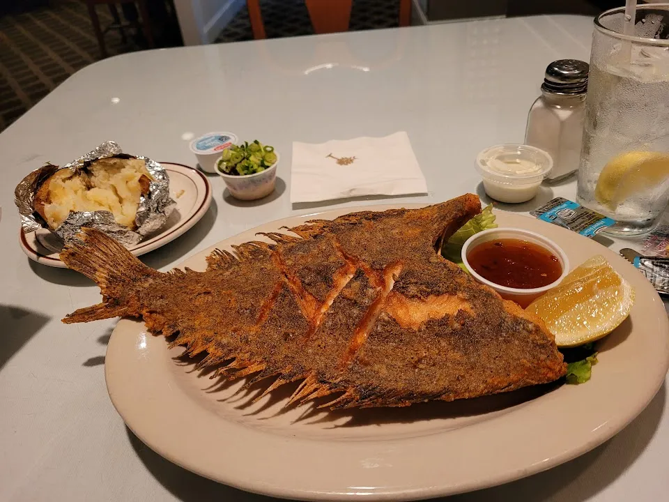 Captain's Quarters Seafood and Steak