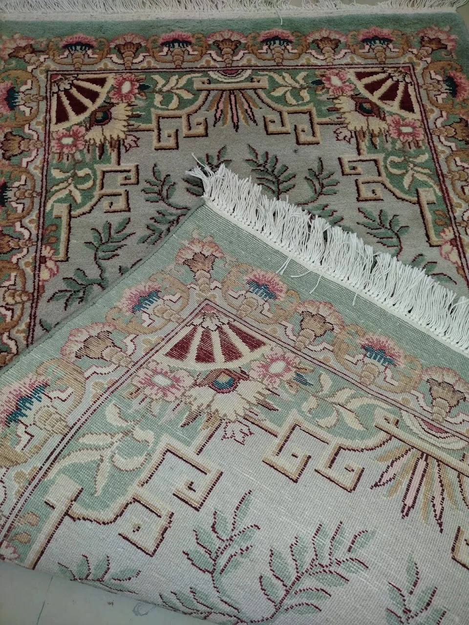 Golden Looms Oriental Rugs