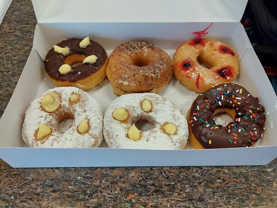 DonutMakes