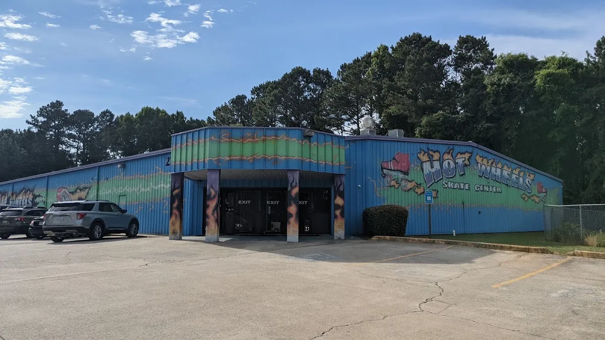 Hot Wheels Skate Center