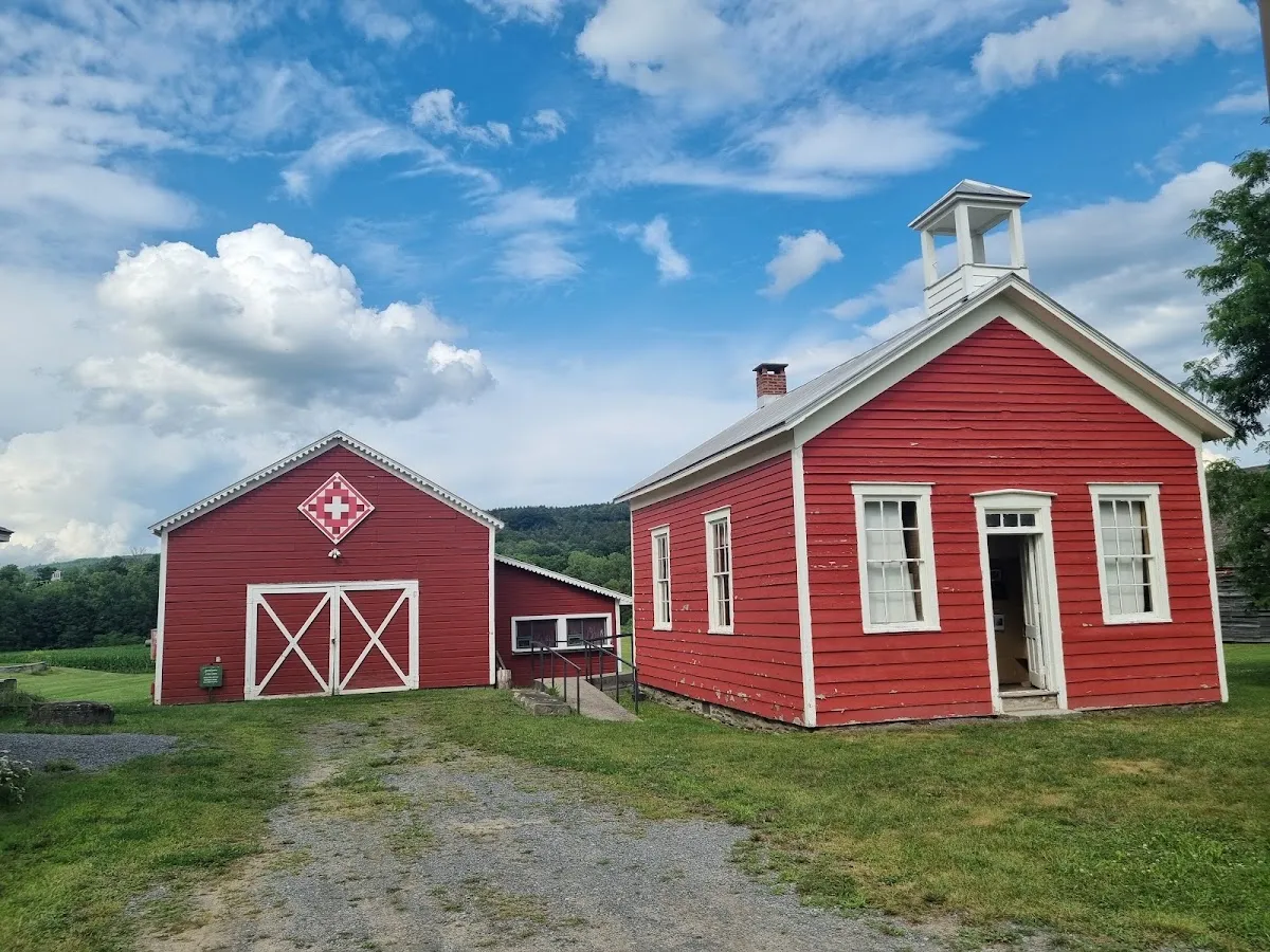 Old Stone Fort Museum