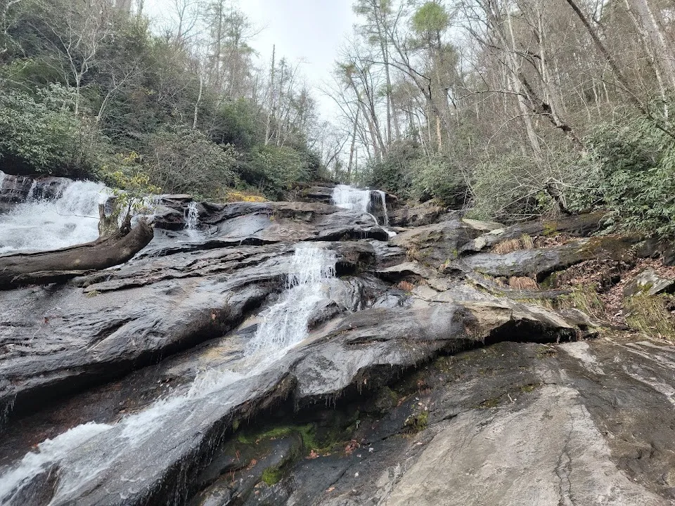 Holcomb Creek Falls Trail Head