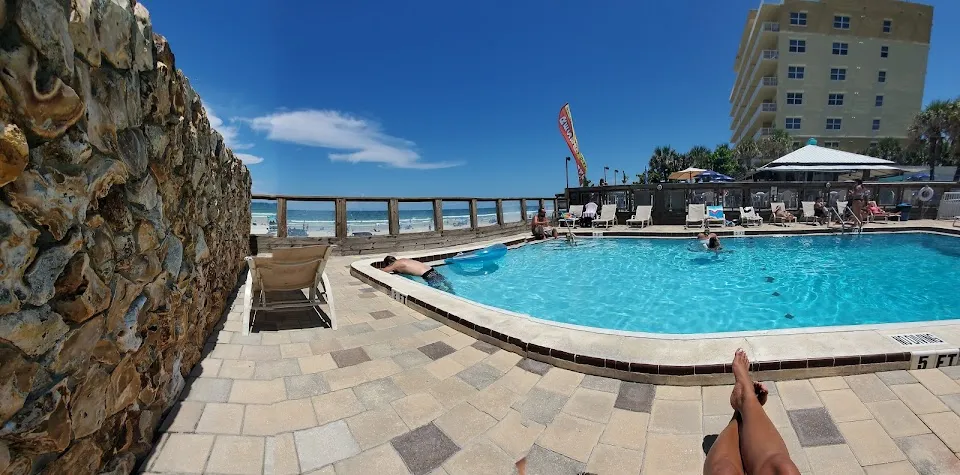 Sea Vista Motel & Tiki Bar