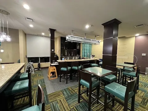 Kem's Restaurant & Lounge