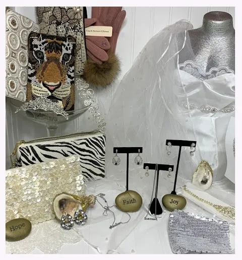 P L Designs and More