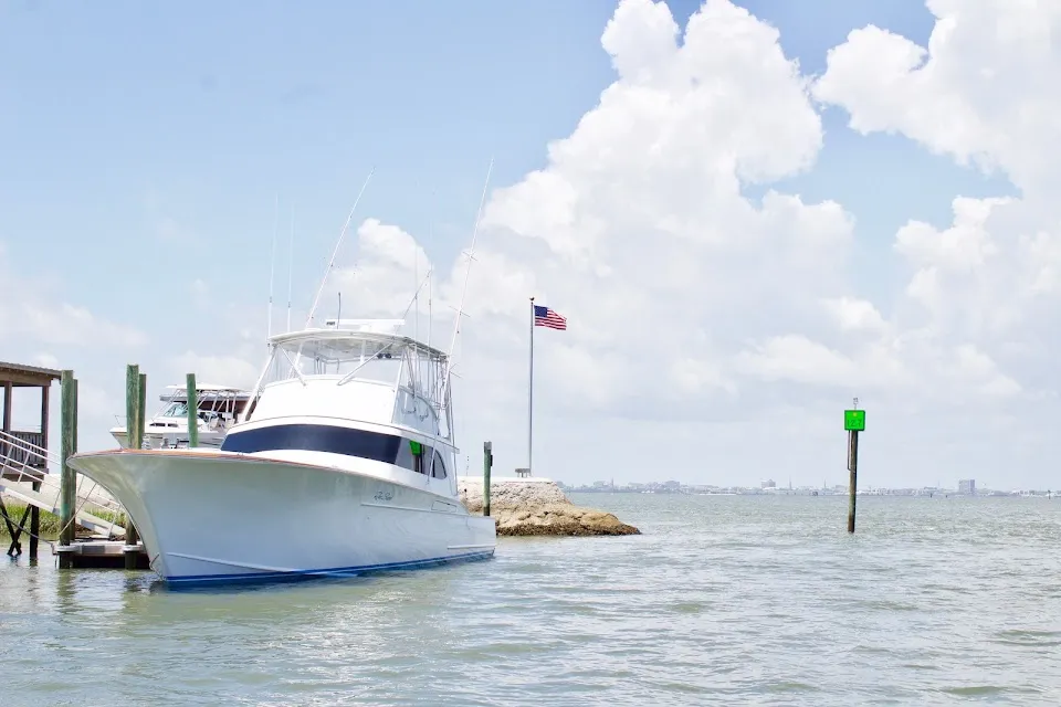Davis Marine Management