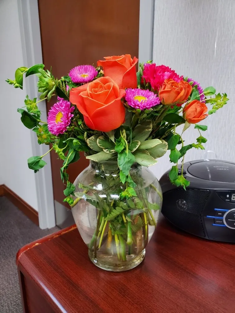 D’Rose Flowers, Gifts, and Botanicals