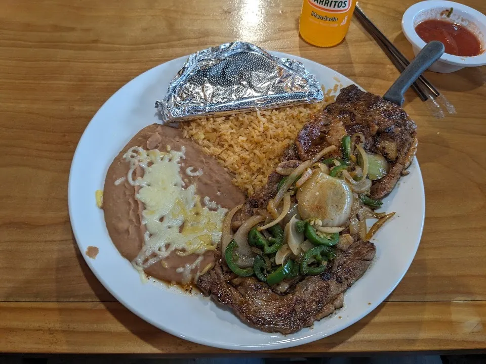 Camino Viejo Mexican Grill & Bar