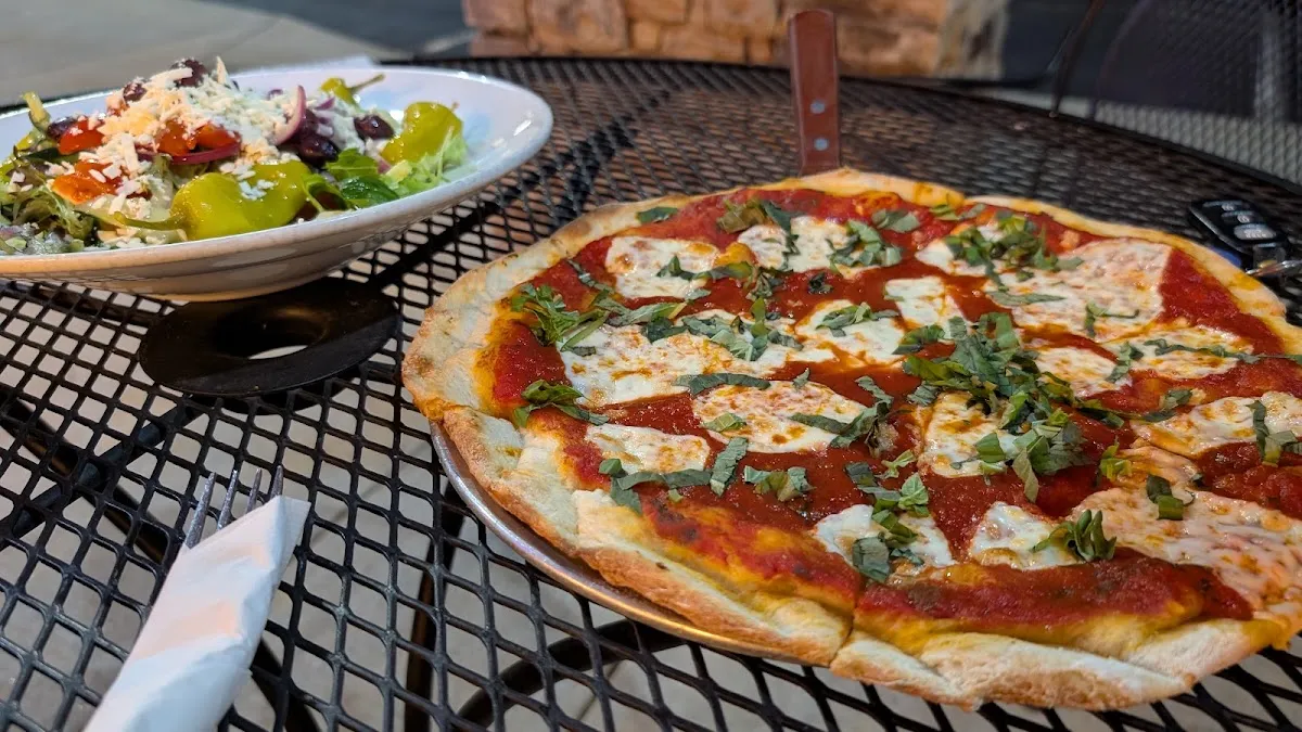 Luciani's Pizza